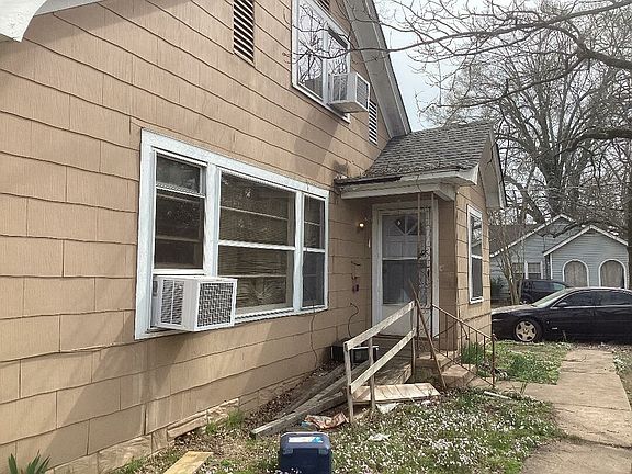 3rd image of 425 E 2nd St S