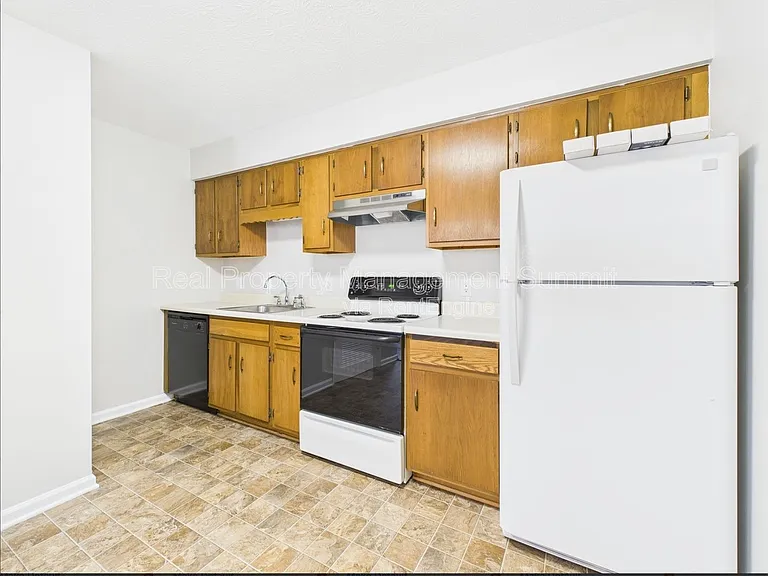 2407 Bare St. — Photo 17