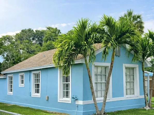 125 Walker Ave, Greenacres, FL 33463