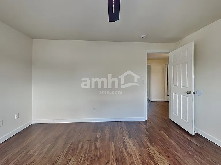 16627 Greenleaf Ave SE — Photo 11