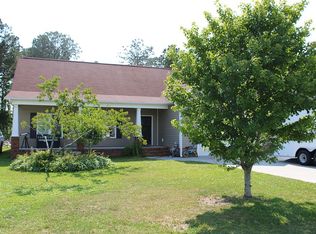 198 Ennett Ln, Sneads Ferry, NC 28460