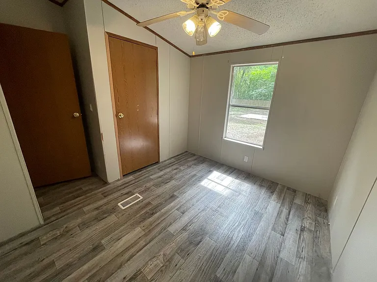 11642 SE 50th Avenue Rd — Photo 10
