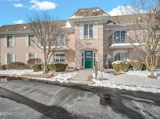 2710 Georgetowne Dr UNIT C-2, Highland, IN 46322