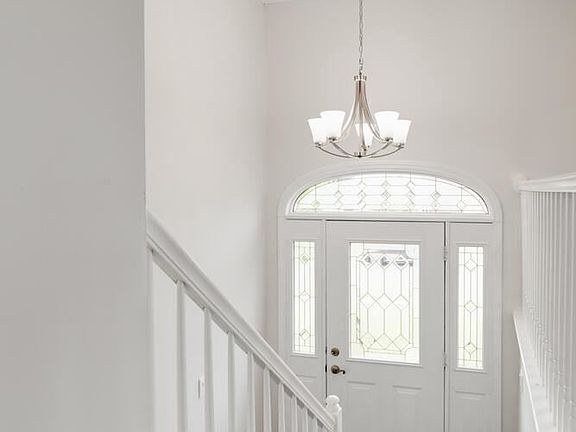 5th image of 214 Graiden St