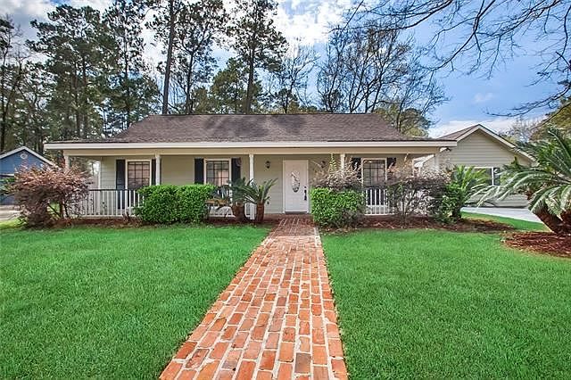 1st image of 109 Sandalwood Ct