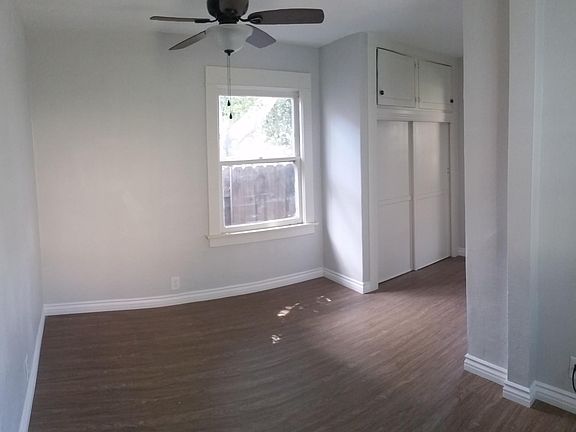 4th image of 4530 1/2 Hamilton St