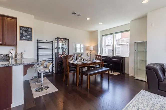 2nd floor - living room