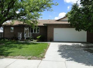 2910 Terrace Pl, Garden City, KS 67846