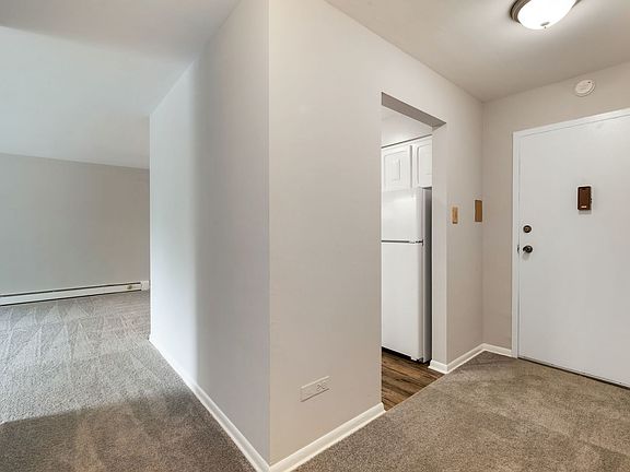 3rd image of 1198 Royal Glen Dr APT 101
