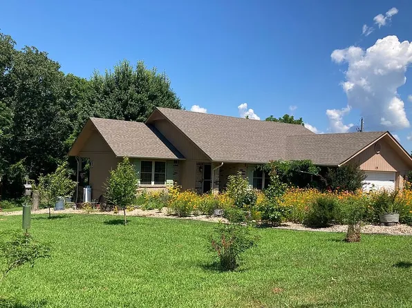 19 Hebrides Dr, Bella Vista, AR 72715