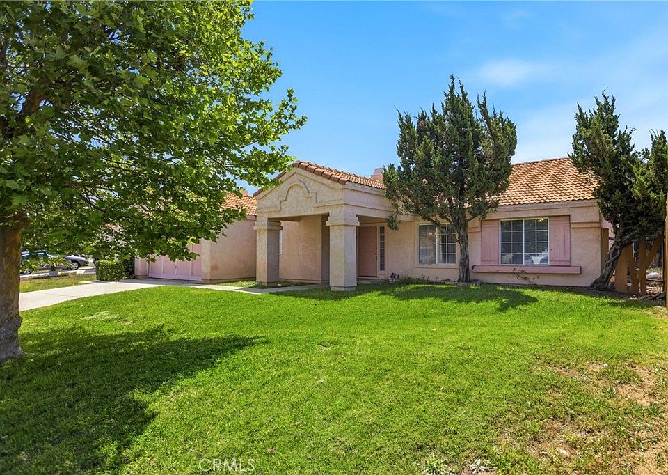 1st image of 23573 Lake Valley Dr