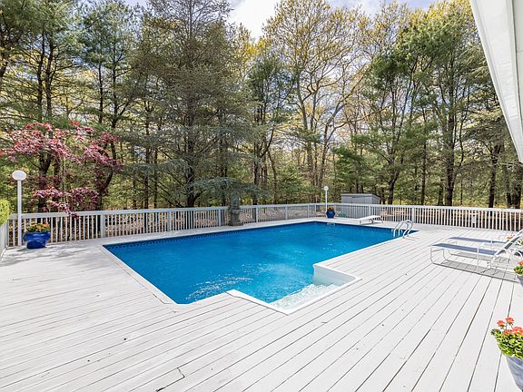2nd image of 37 Cordwood Ln