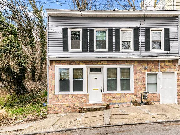 2nd image of 203 Edwards Pl