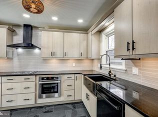 3075 Essex Pl, Lancaster, PA 17601