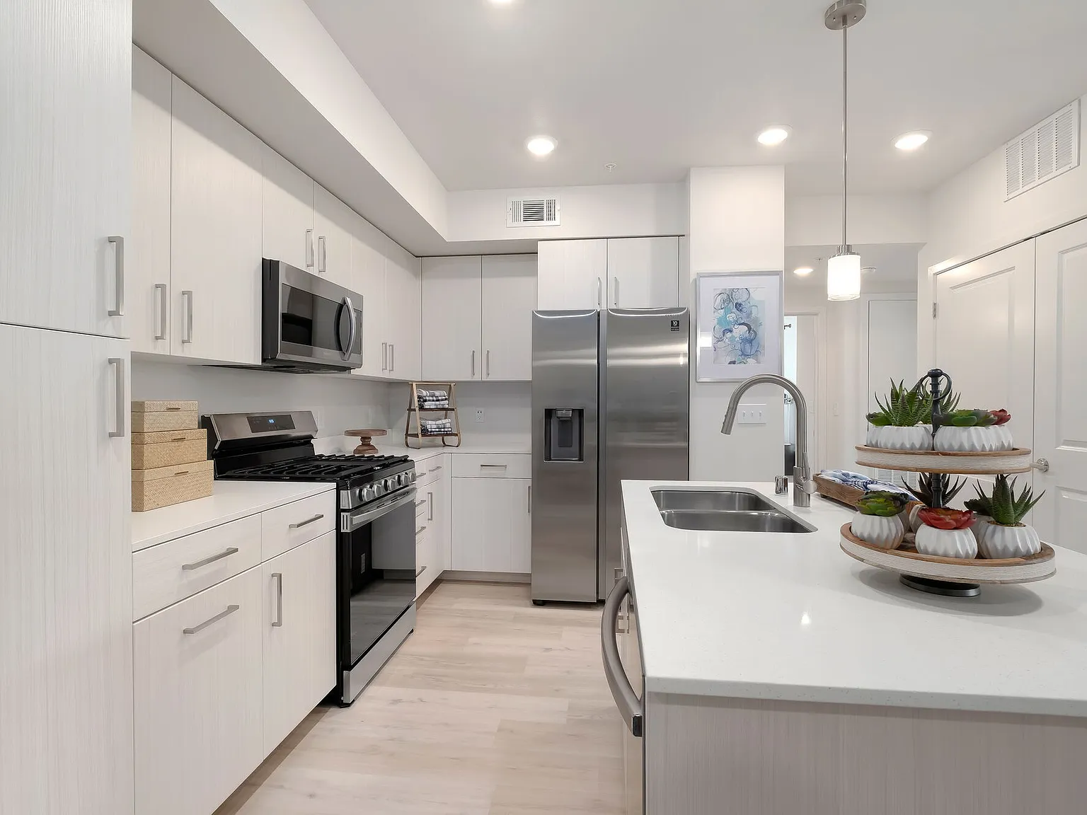 Indigo Apartments — Photo 4