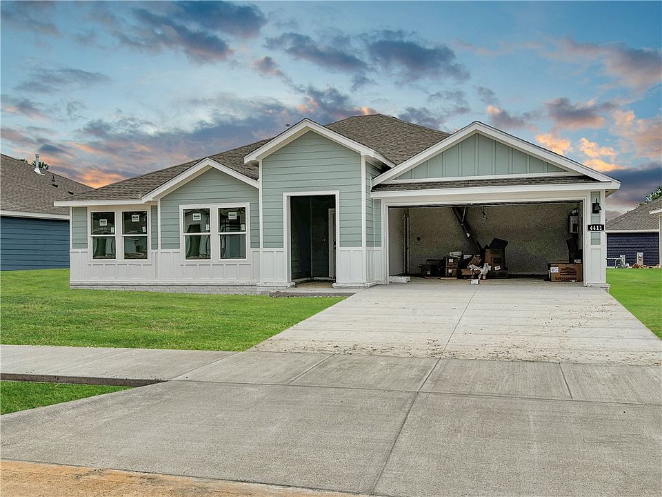 1st image of 4411 W Canyon Run Dr