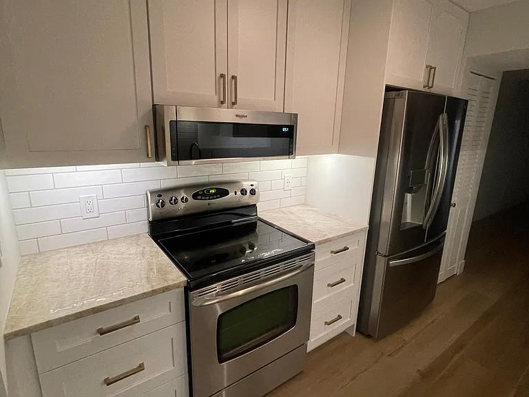 Under cabinet lighting