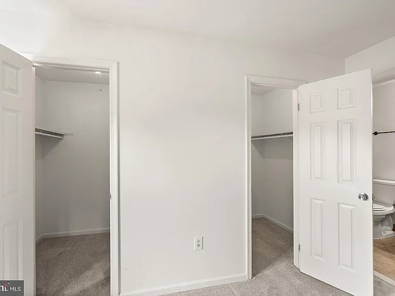 8902 Huxley Ct — Photo 48