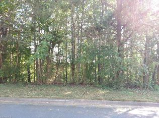 5025 Haystack Hill Rd, Winston Salem, NC 27106