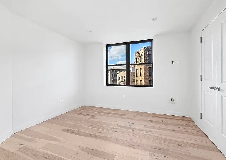31-25 Newtown Ave #PENTHOUSE — Photo 12