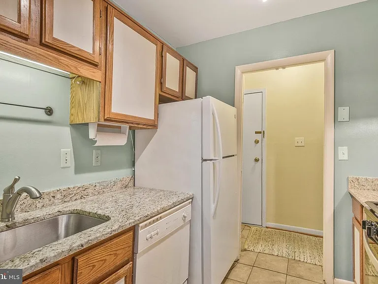 3846 Lyndhurst Dr #302 — Photo 12