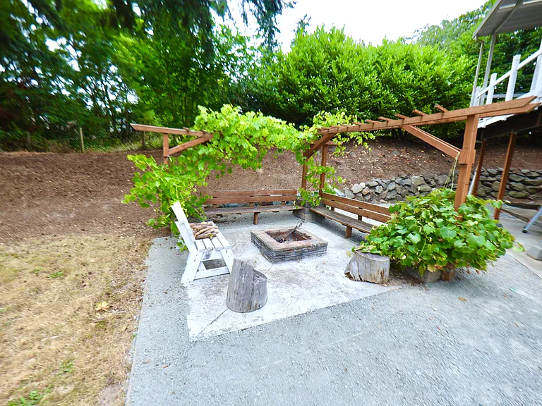 38011 Military Rd S — Photo 3