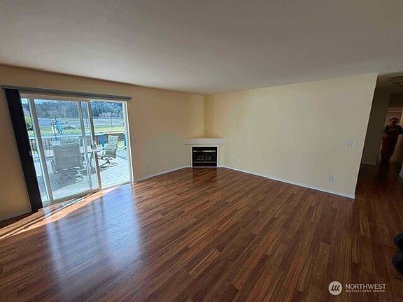 5th image of 4323 Glasgow Way