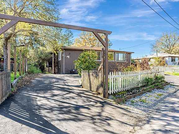 5th image of 8689 Vila Road