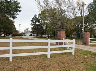 3930 NW Brickyard Rd, Topeka, KS 66618