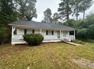 3335 Shoreland Dr, Buford, GA 30518