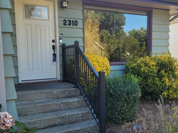 2310 Walnut St, Bellingham, WA 98225