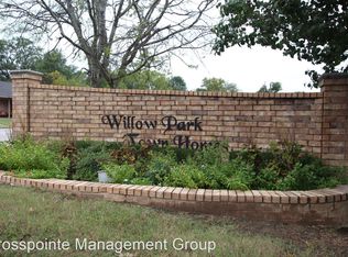303 Cooper St #9, Lindale, TX 75771