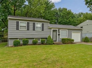 9934 England Dr, Overland Park, KS 66212