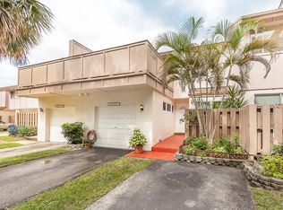 8225 NW 8th St, Plantation, FL 33324