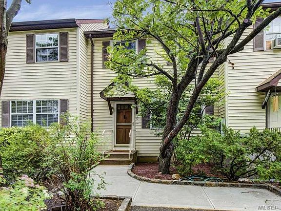 2nd image of 12 Orchard Ct