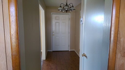 4th image of 2411 Ella Dr SE
