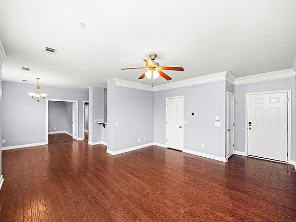 2nd image of 2310 Elliott Ave APT 607