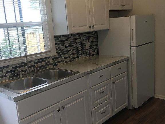 3rd image of 3110 E 24th St
