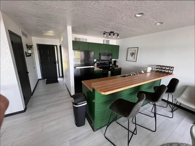 2500 Bay Point Ln #525 — Photo 4
