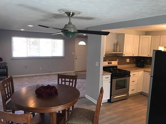 3rd image of 7978 Blackshear Dr