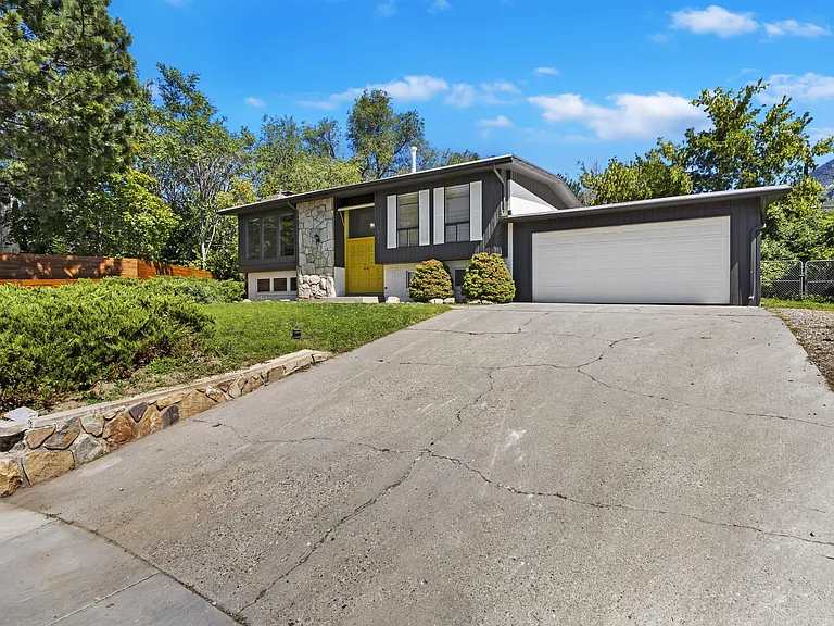 7841 S Da Vinci Dr — Photo 2