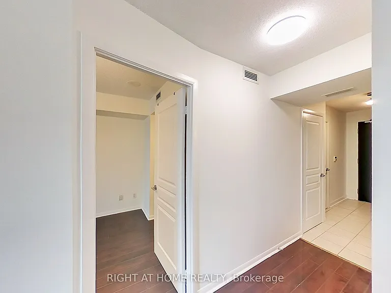 18 Yonge St #1813 — Photo 12