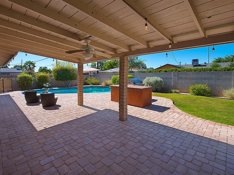 1236 E Del Rio Dr — Photo 18