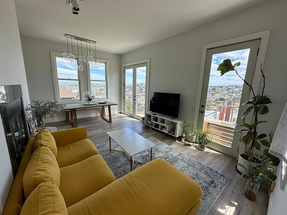1st image of 23 Saturn St #23