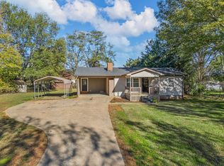 322 Burnett Rd, Inman, SC 29349