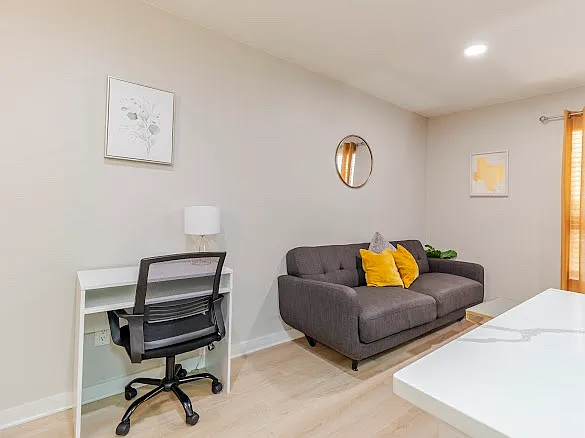 2302 E Side Dr #29 — Photo 7