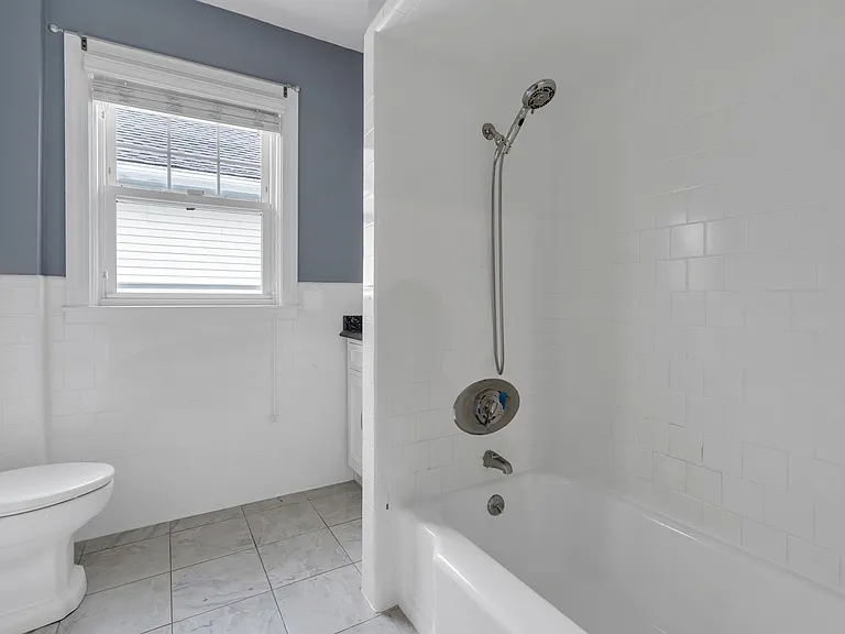 711 Academy Ave #2 — Photo 17