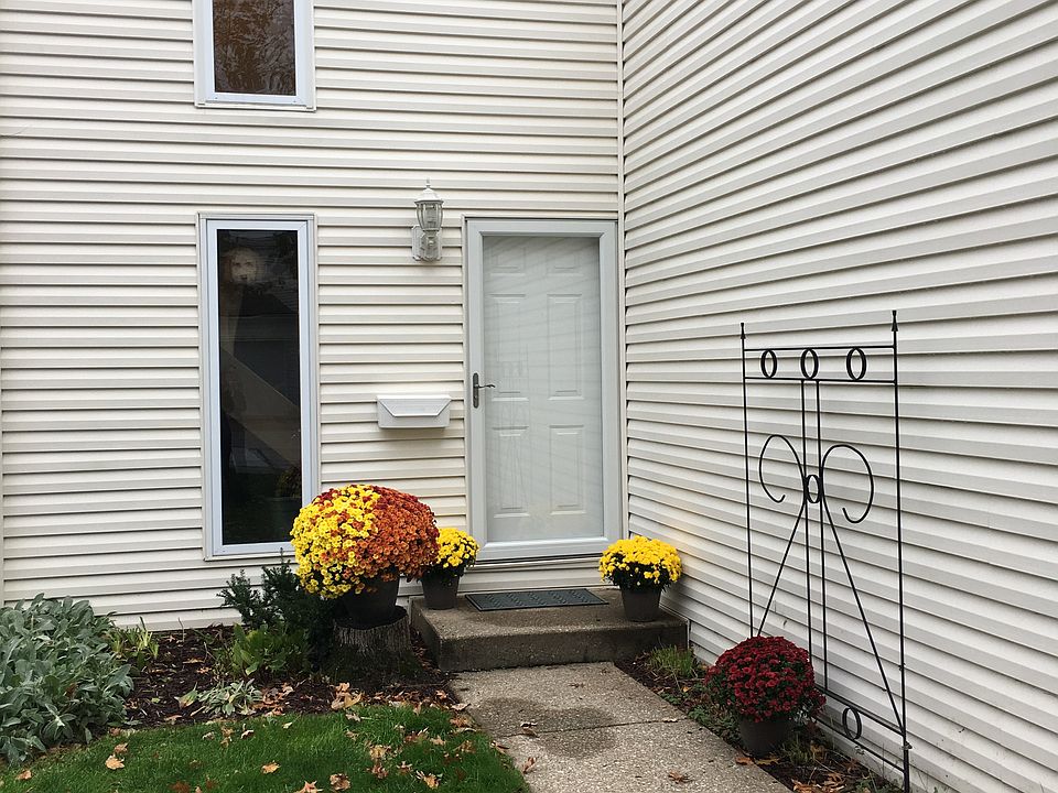 1st image of 199 Deepwood Dr
