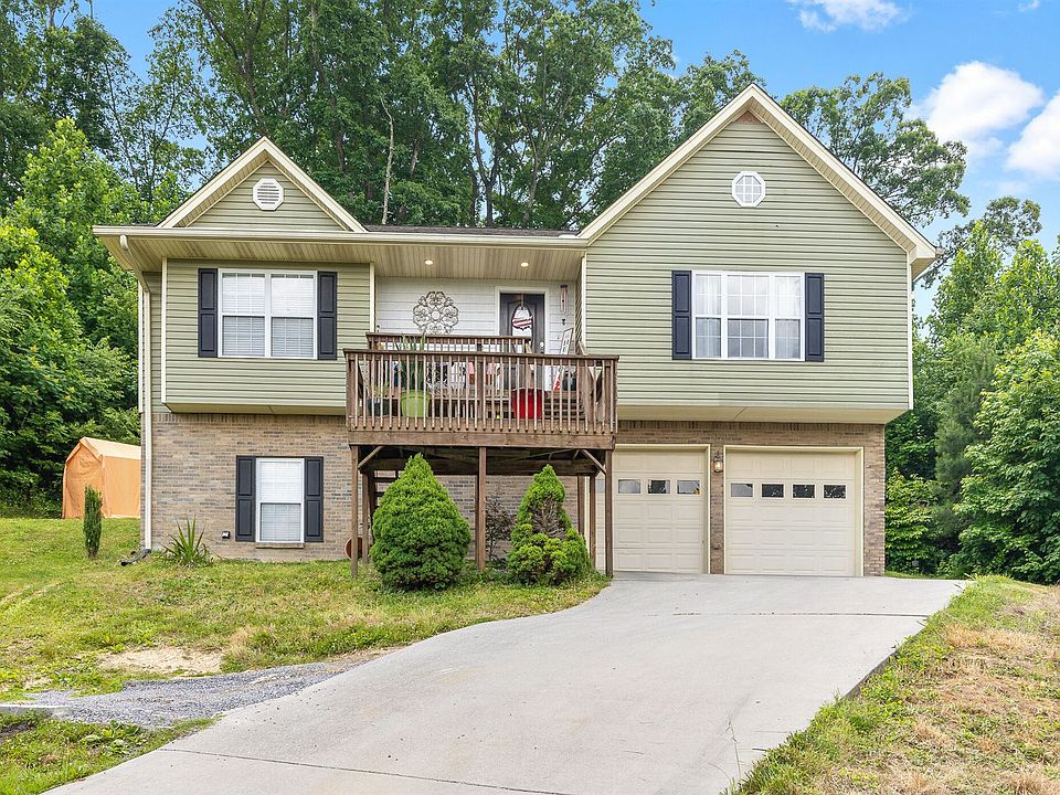 1st image of 221 William Way SE