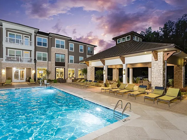 The Flats at Ballantyne Apartments — Photo 10